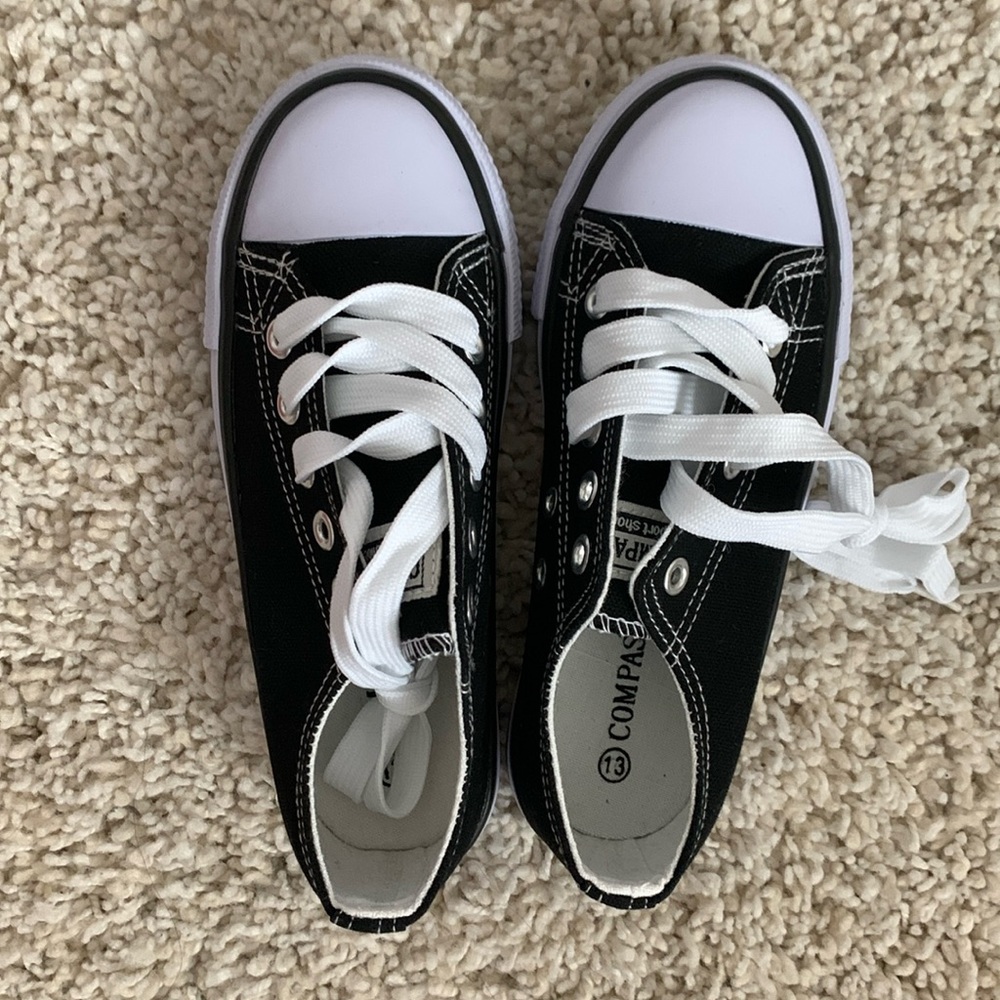 Black & White Shoes 🖤